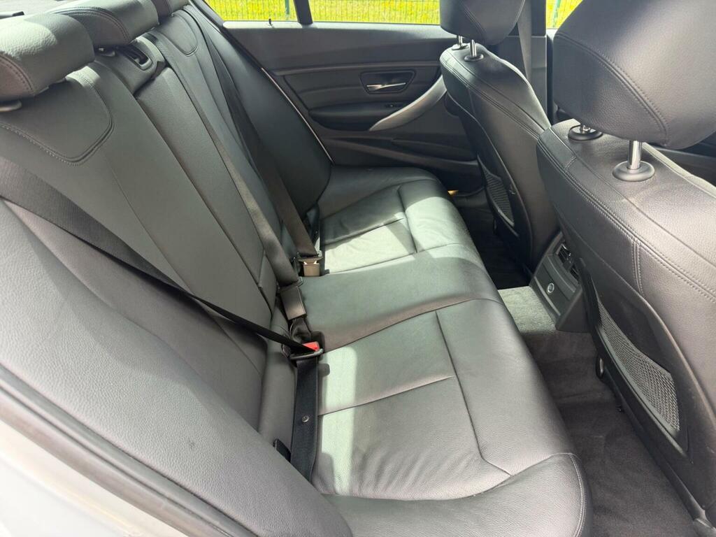 BMW 3 Series Saloon 2.0 320D Modern Saloon 2012 White #24