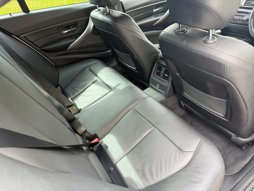 BMW 3 Series Saloon 2.0 320D Modern Saloon 2012 White #25