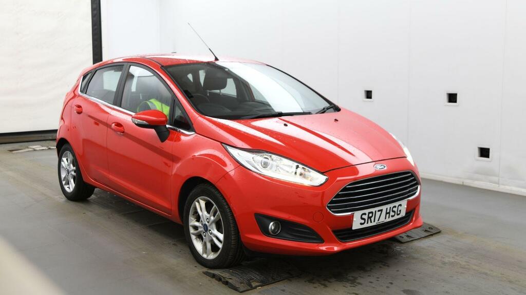 Ford Fiesta 1.25 82 Zetec 5Dr- Sat Nav Black #1