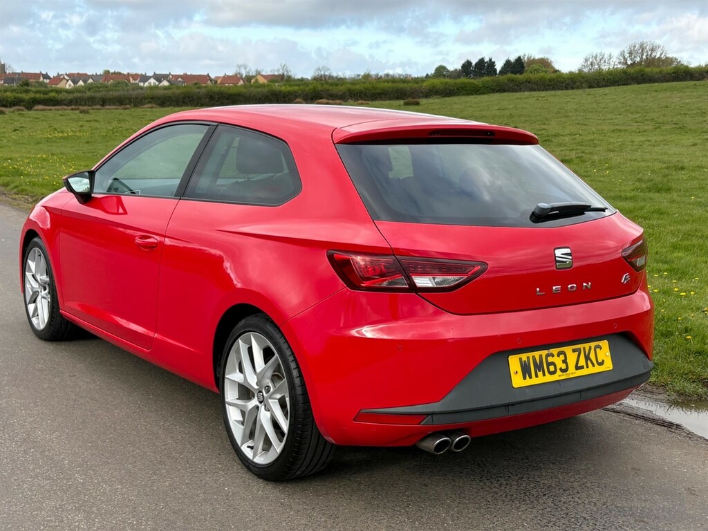 Seat Leon 2.0 Tdi Cr Fr Sport Coupe Euro 5 Ss WM63ZKC Red #4