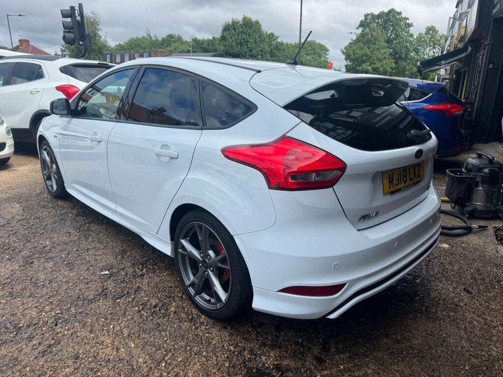 Ford Focus 1.0T Ecoboost St-line X Euro 6 Ss MJ18LXZ White #3