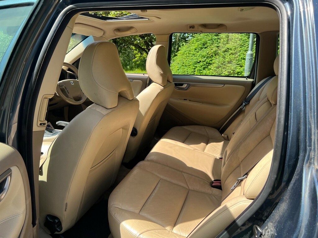 Volvo V70 Blue #18