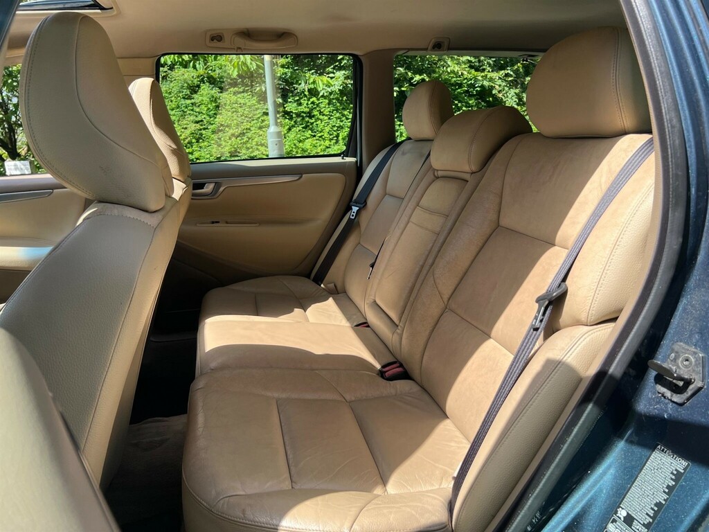 Volvo V70 Blue #16
