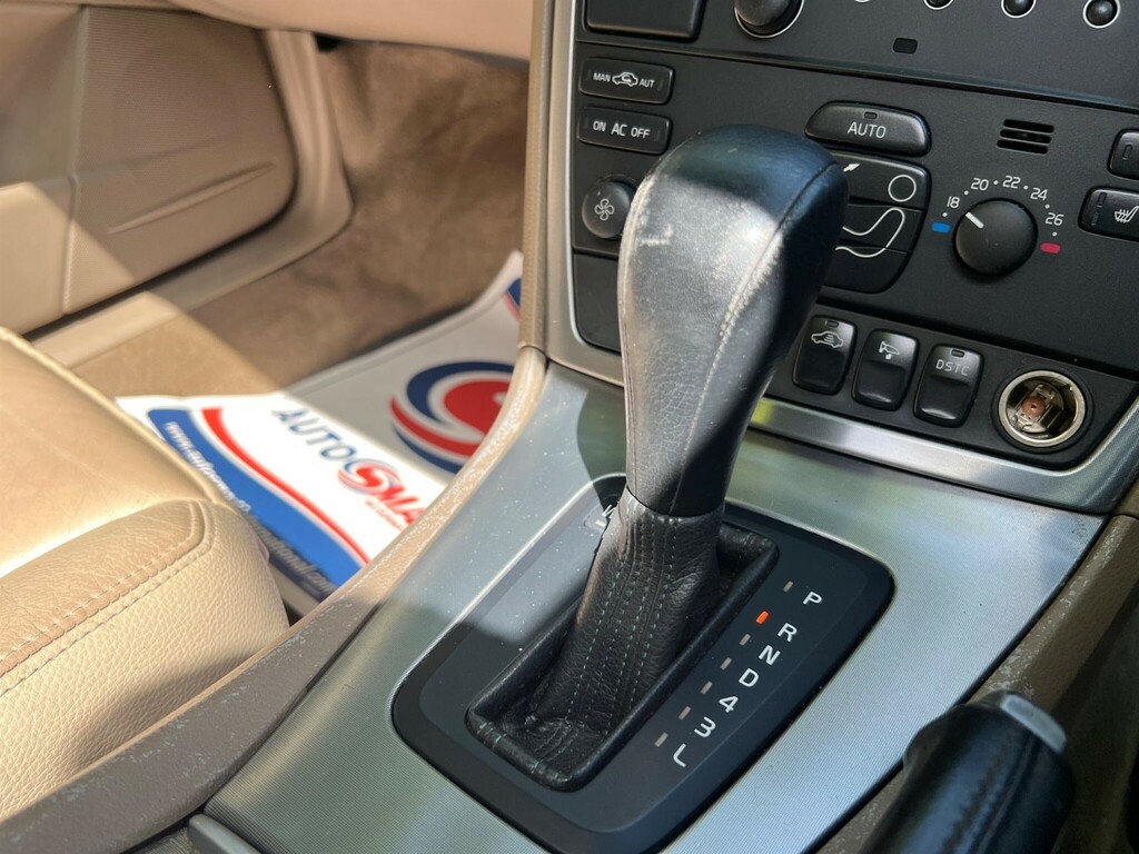 Volvo V70 Blue #12