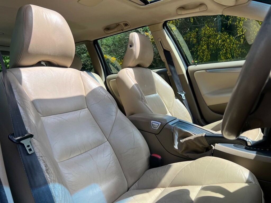 Volvo V70 Blue #14