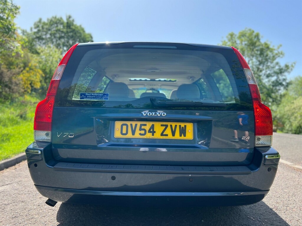 Volvo V70 Blue #9