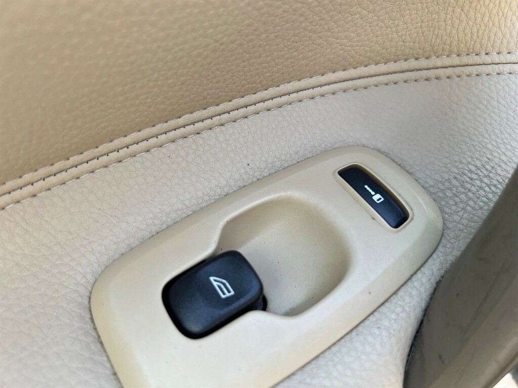 Volvo V70 Blue #22