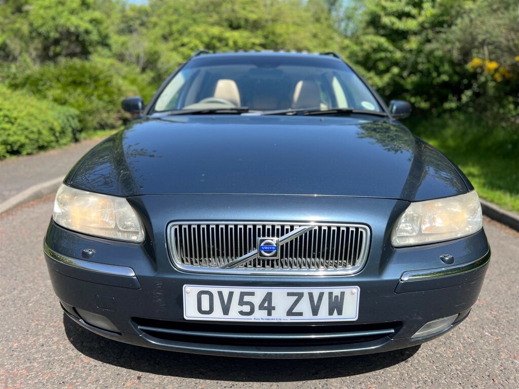 Volvo V70 2.4 Se  #2