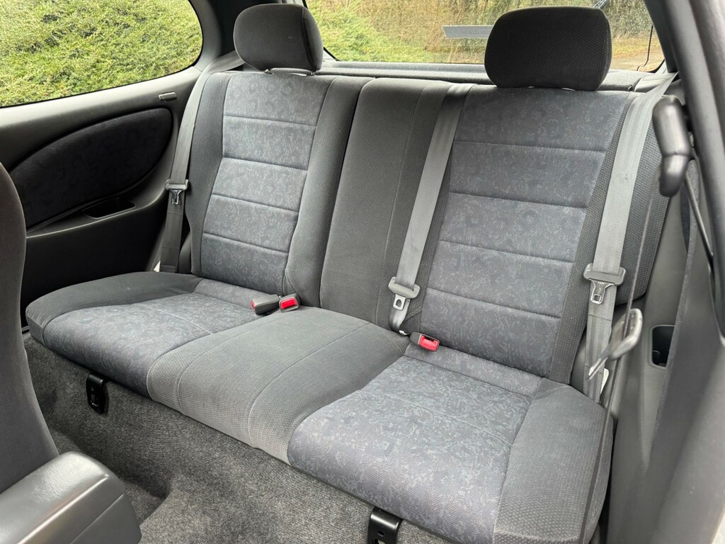 Toyota Corolla 1.4 Vvti Gs Silver #36