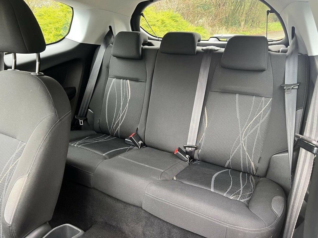 Peugeot 208 Hatchback Active Silver #44