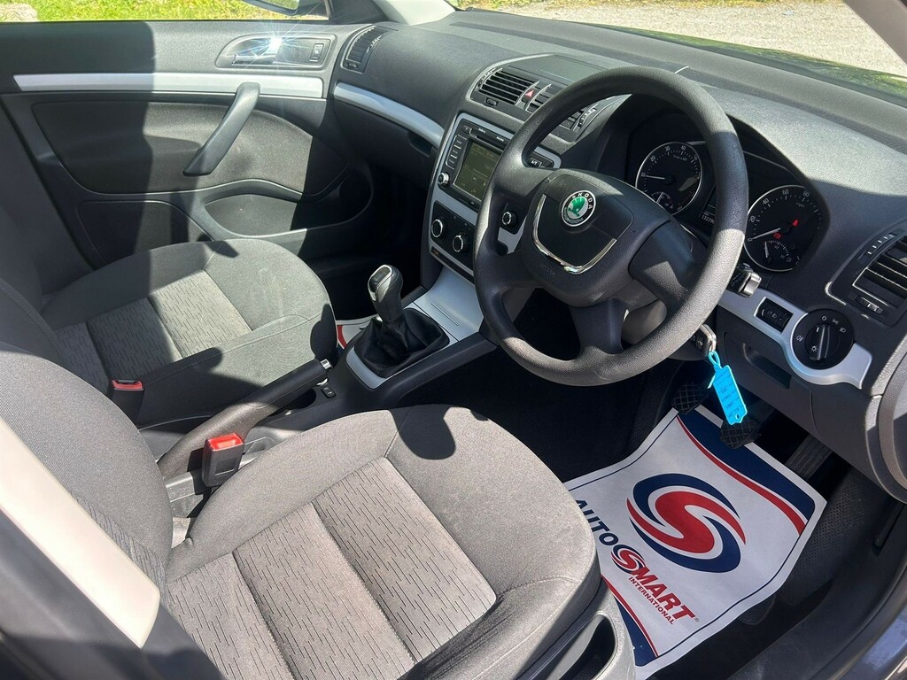Skoda Octavia Hatchback Blue #7