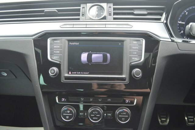 Volkswagen Passat 2L Gt Black #11