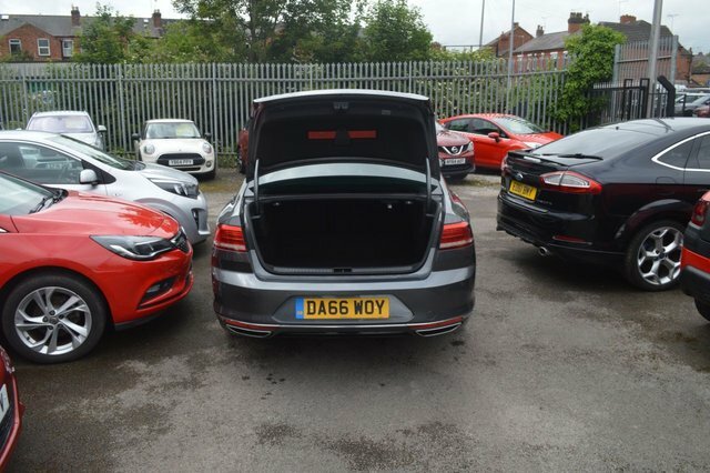 Volkswagen Passat 2.0 Tdi Bluemotion Tech R-line Saloon M Grey #5
