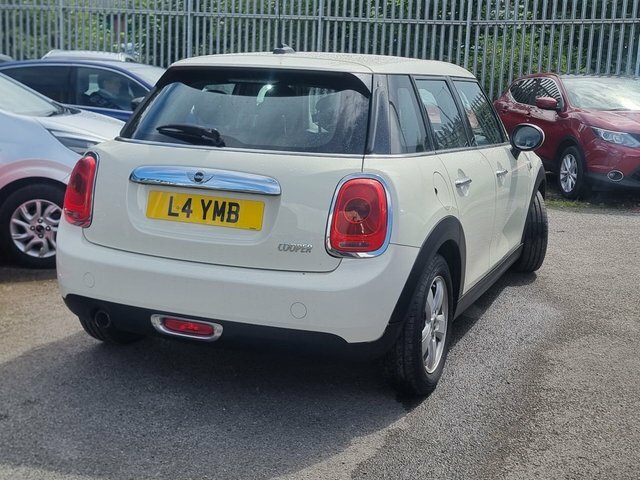 Mini Hatch 1.5 Cooper Hatchback Euro 6 S S L4YMB White #6