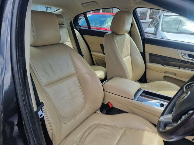 Jaguar XF 3L Portfolio Black #14