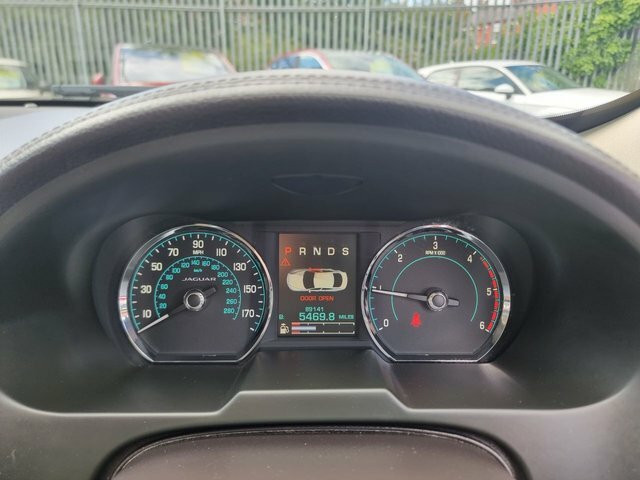 Jaguar XF 3L Portfolio Black #10