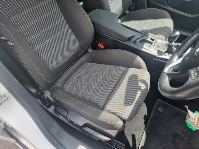 Vauxhall Insignia Hatchback Blue #17