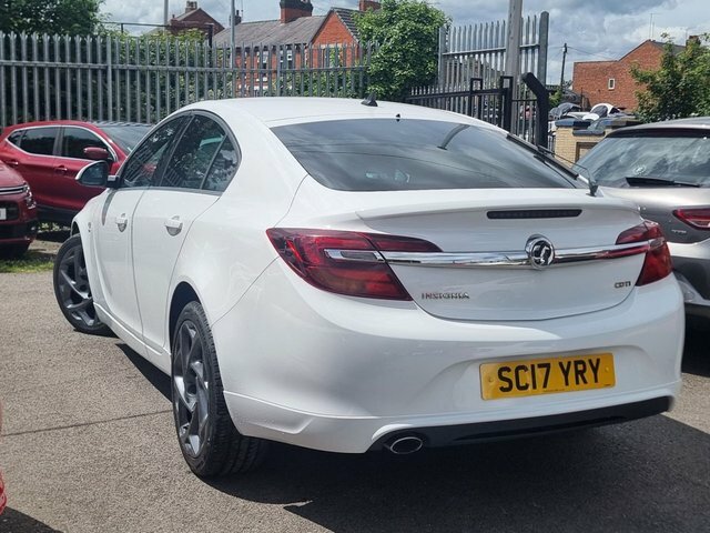 Vauxhall Insignia 1.6 Cdti Sri VX Line Nav Hatchback Manu White #4