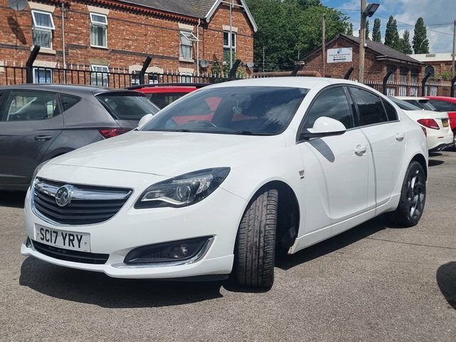 Vauxhall Insignia 1.6 Cdti Sri VX Line Nav Hatchback Manu White #3