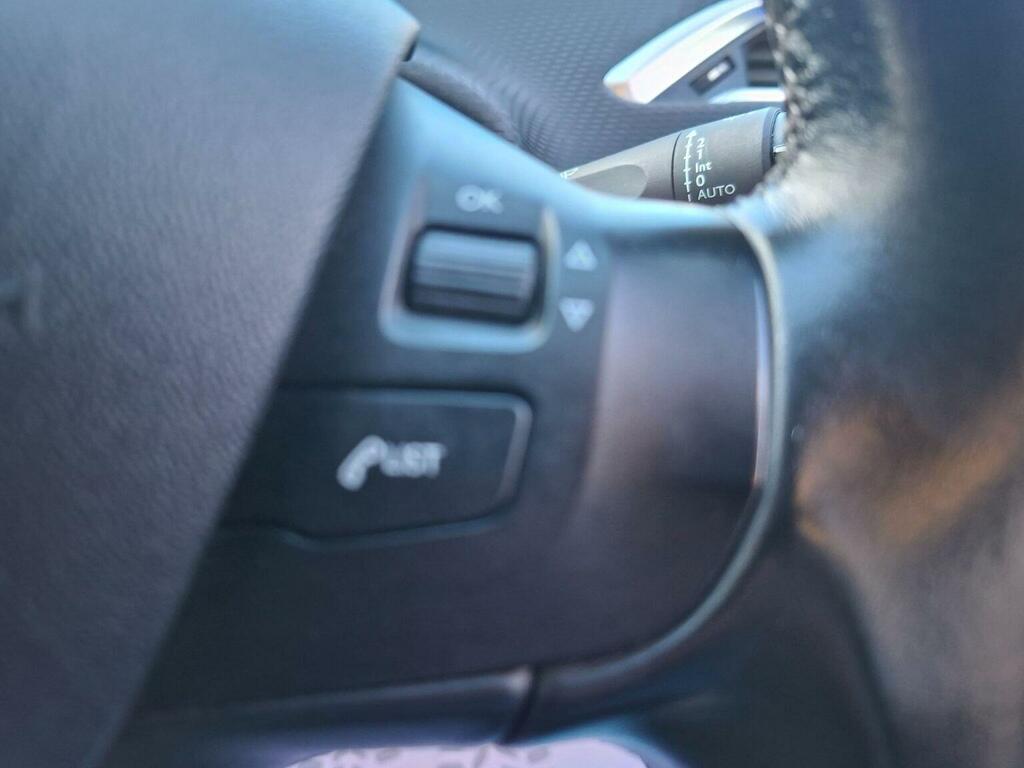 Peugeot 2008 Active Grey #18