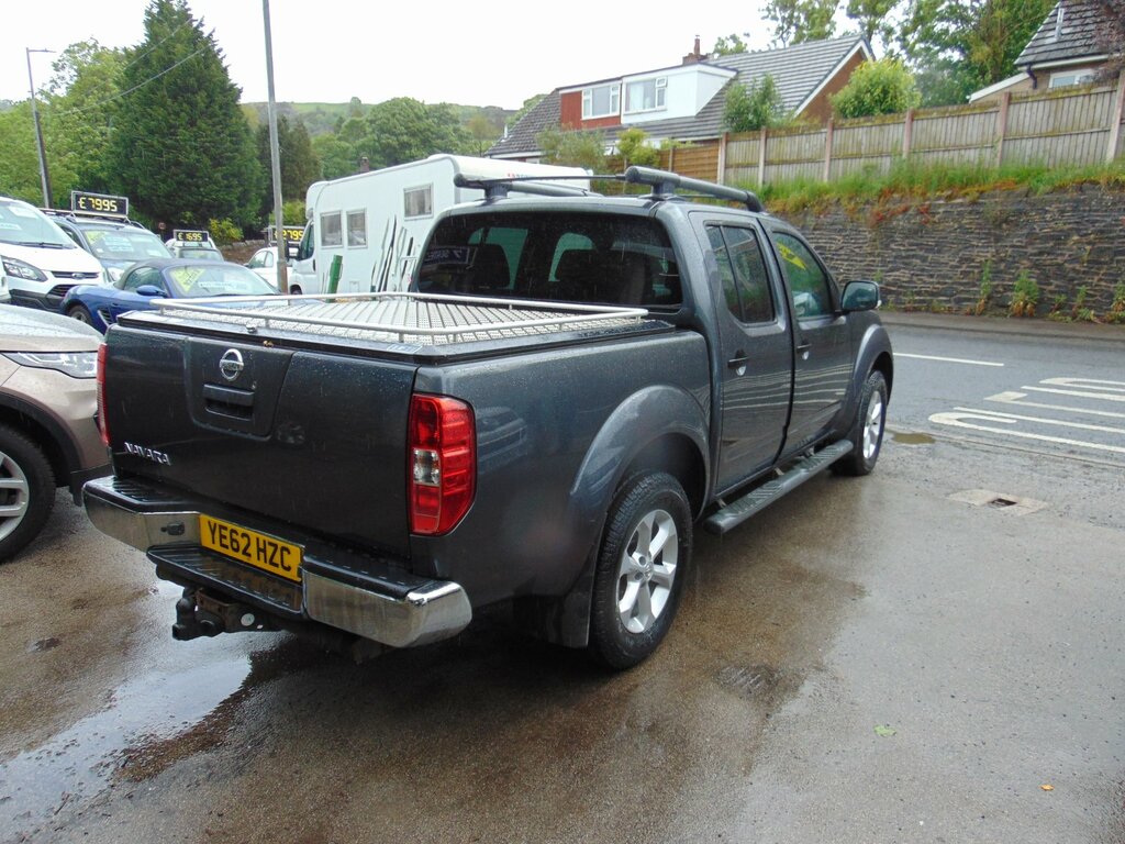 Nissan Navara 2.5 Dci Tekna Pickup Double Cab 4W Grey #4