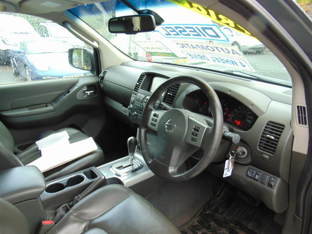 Nissan Navara 2.5 Dci Tekna Pickup Double Cab 4W Grey #5