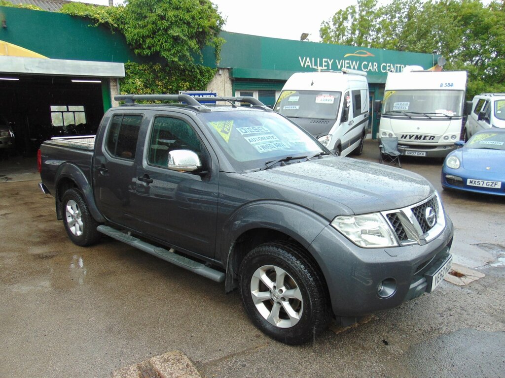 Nissan Navara 2.5 Dci Tekna Pickup Double Cab 4W Grey