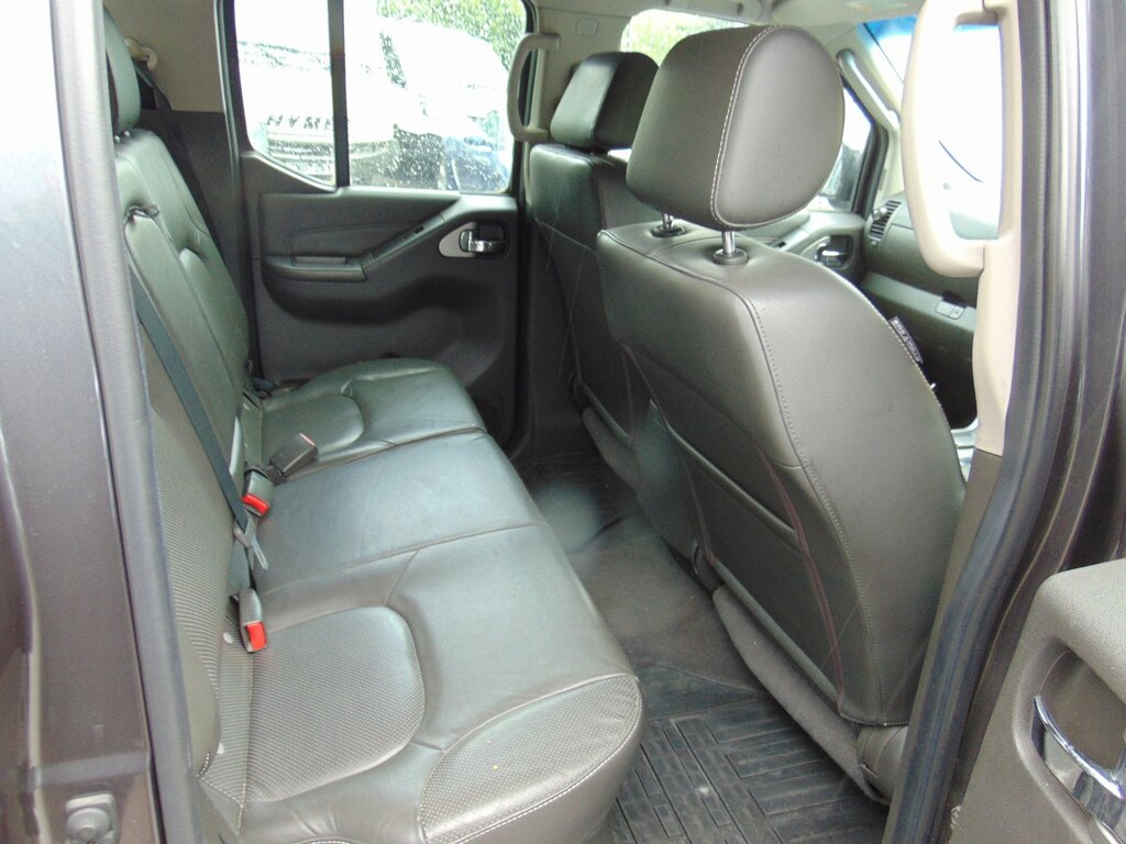 Nissan Navara 2.5 Dci Tekna Pickup Double Cab 4W Grey #6