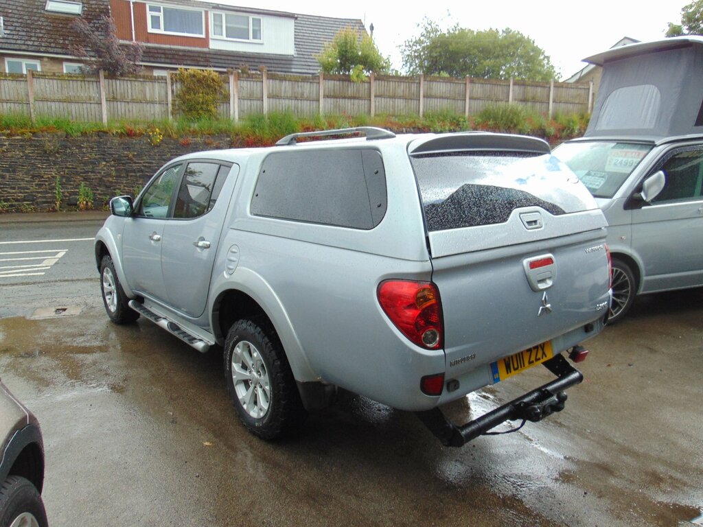 Mitsubishi L200 2.5 Di-d Warrior Pickup Double Cab Manu Silver #3