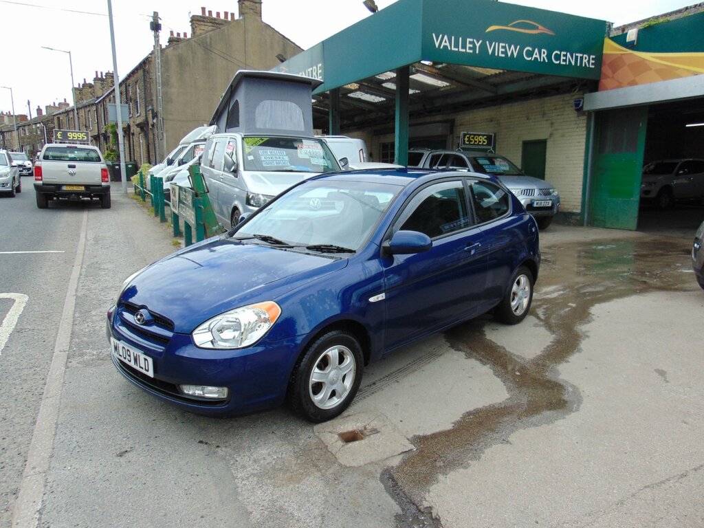 Hyundai Accent Atlantic Limited Edition 3-Door Blue #2