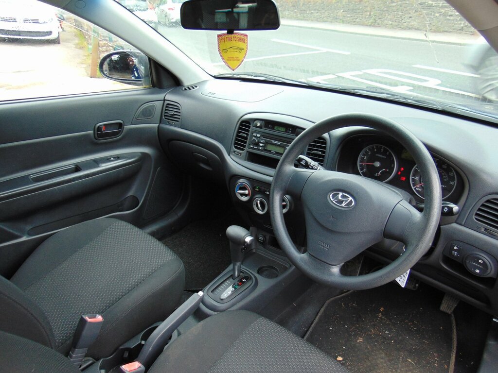 Hyundai Accent Atlantic Limited Edition 3-Door Blue #5