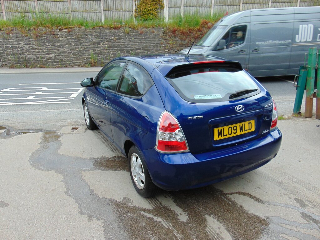 Hyundai Accent Atlantic Limited Edition 3-Door Blue #3