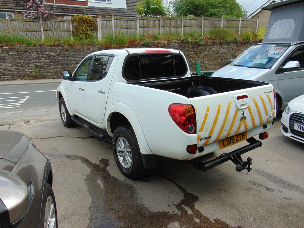 Mitsubishi L200 2.5 Di-d Trojan Pickup Double Cab Manua White #3