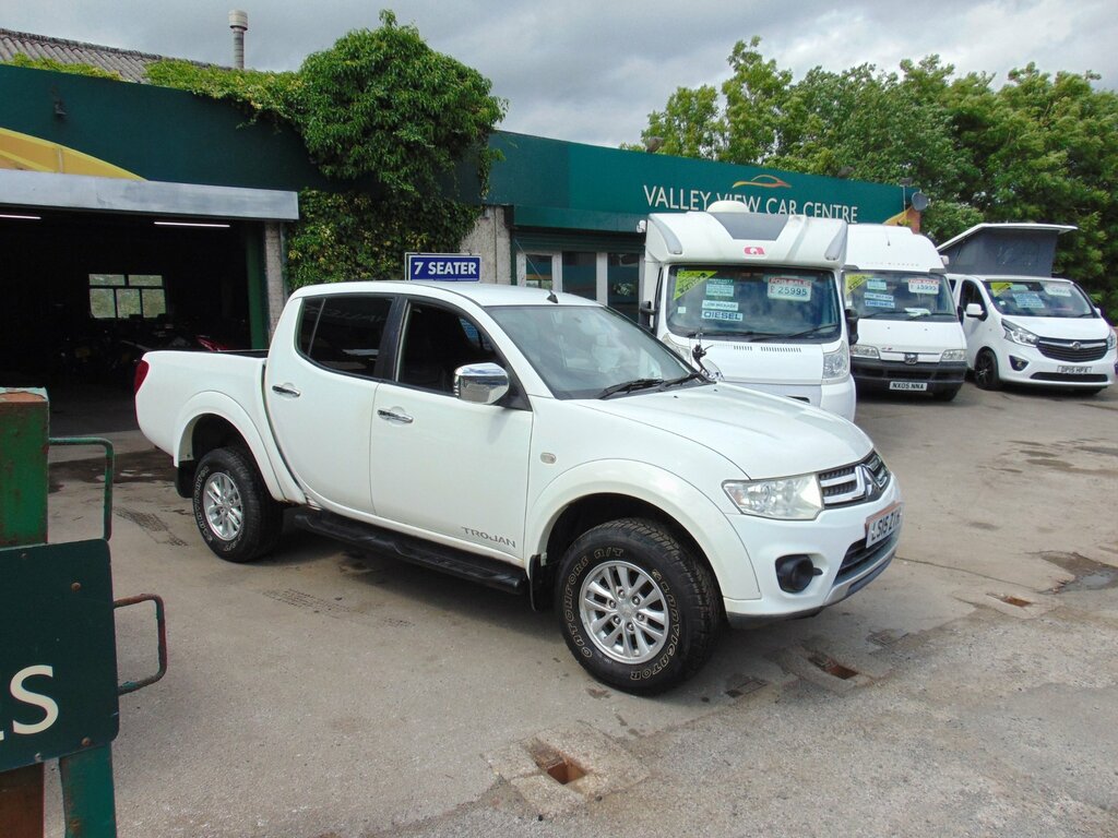 Mitsubishi L200 2.5 Di-d Trojan Pickup Double Cab Manua White