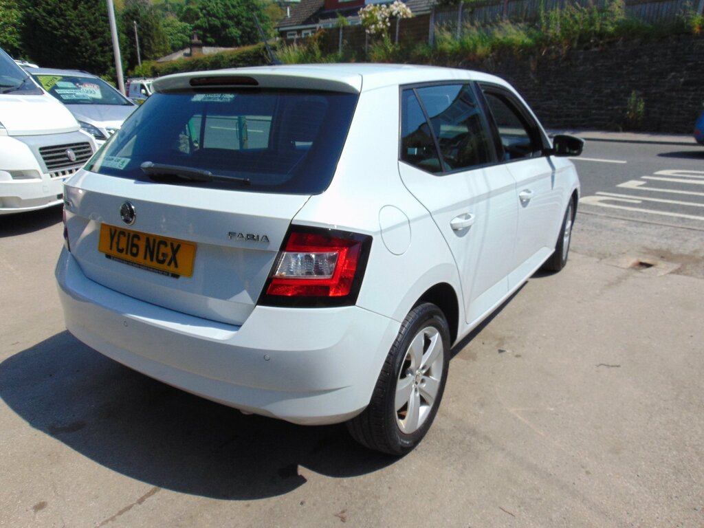 Skoda Fabia 1.4 Tdi Se Hatchback Euro 6 Ss White #4