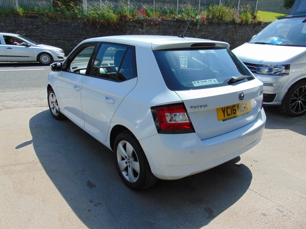 Skoda Fabia 1.4 Tdi Se Hatchback Euro 6 Ss White #3