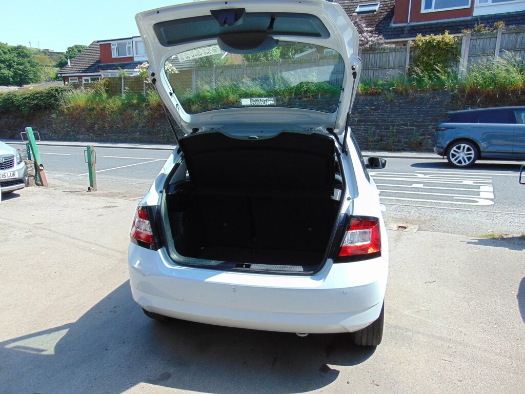 Skoda Fabia 1.4 Tdi Se Hatchback Euro 6 Ss White #5