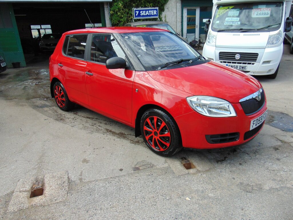 Skoda Fabia 1.2 Htp 6V 1 Hatchback 140 Gkm Red