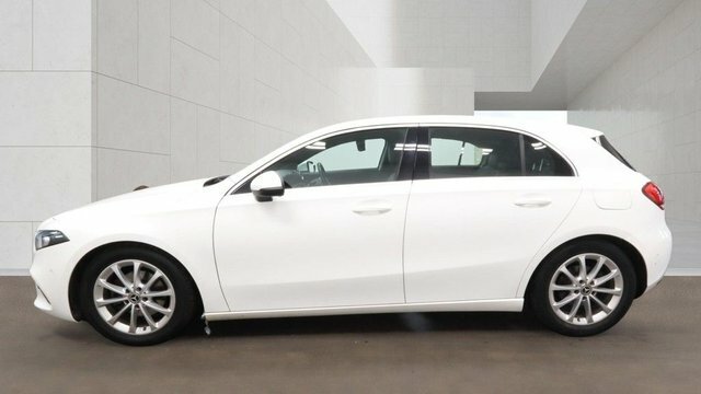 Mercedes-Benz A Class 2018 1.5 A180d Sport Executive Hatchback Die White #6