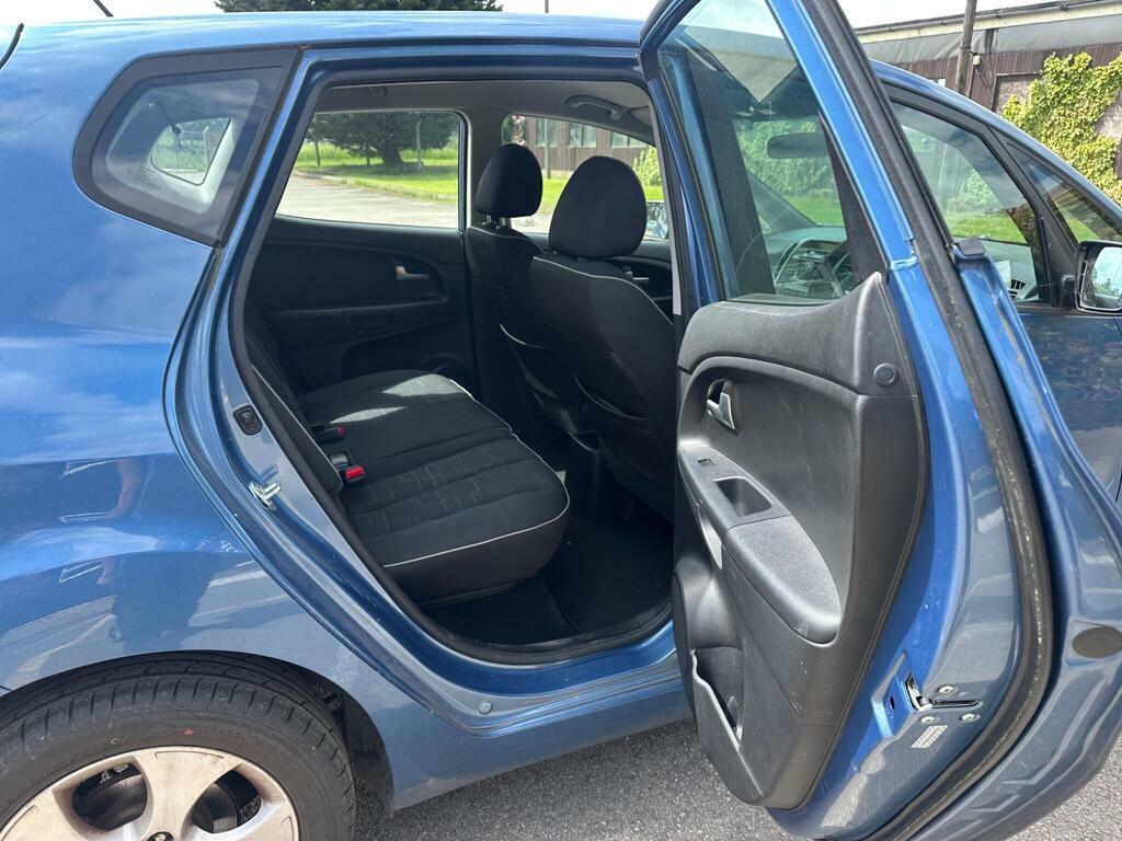 Kia Venga 1.4 Crdi 2 Euro 5 Blue #4