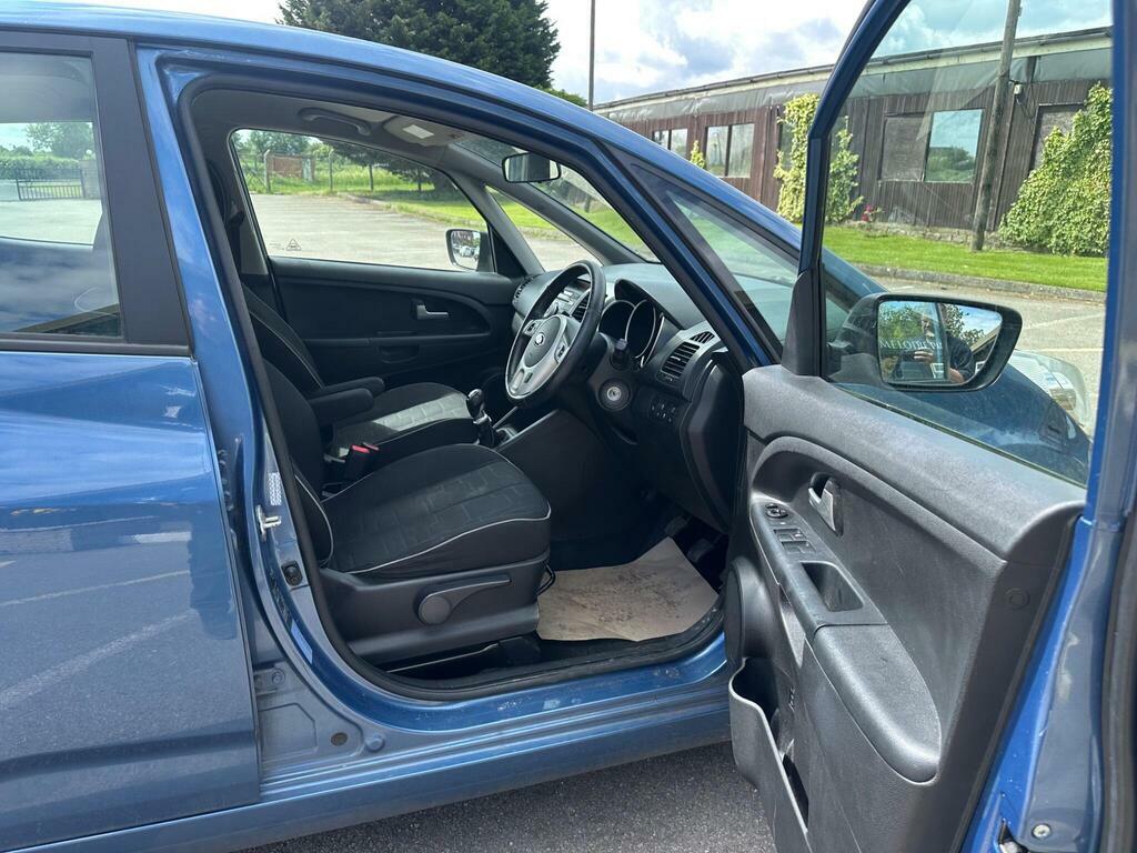 Kia Venga 1.4 Crdi 2 Euro 5 Blue #3