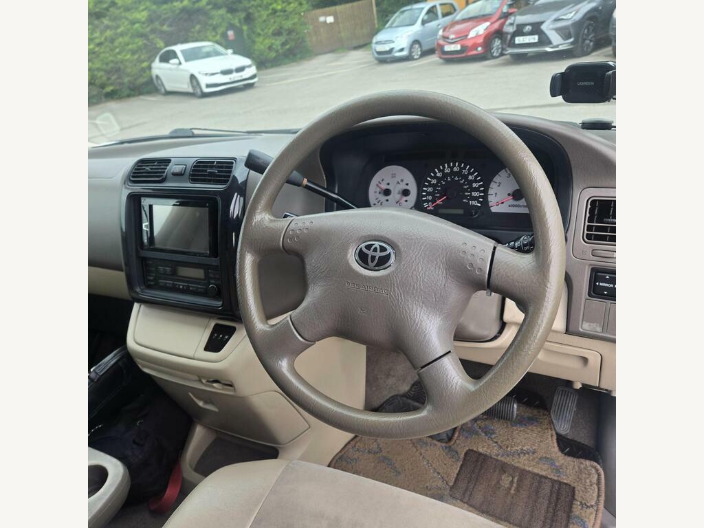 Toyota HiAce 2.4D Elddis High Top  #11