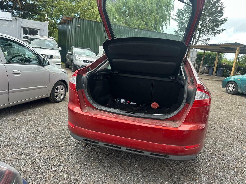 Ford Mondeo 1.6 Edge Red #5