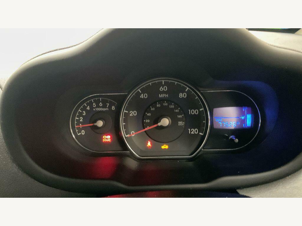 Hyundai I10 Active White #10