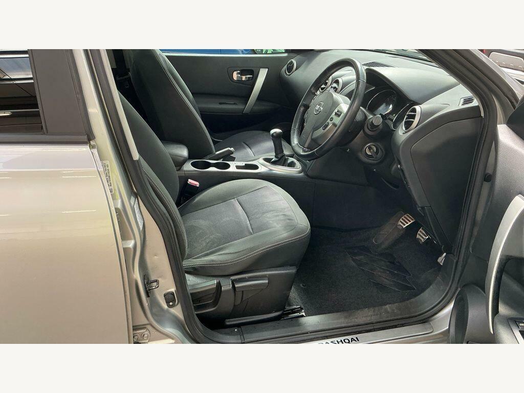 Nissan Qashqai 1.6 N-tec 2Wd Euro 5 Silver #2