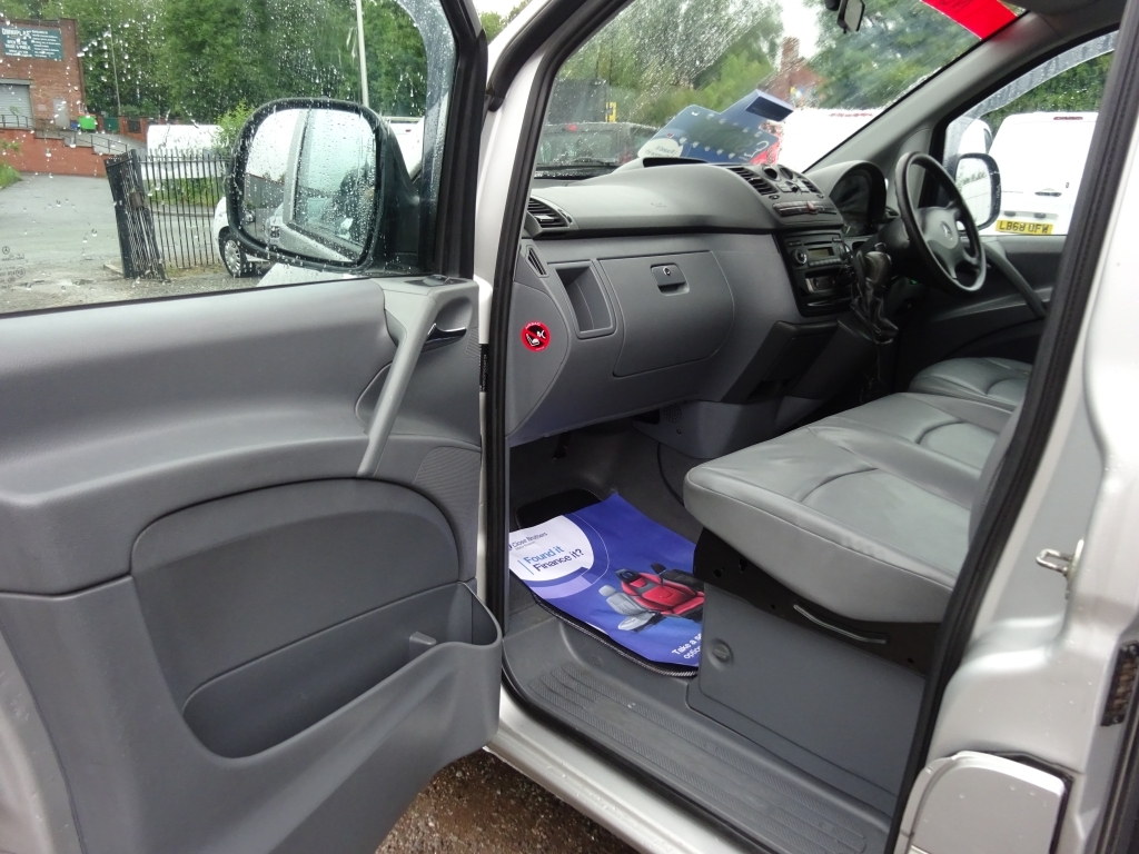 Mercedes-Benz Vito Panel Van 2.1 109Cdi Compact Panel Van Swb 20 White #12
