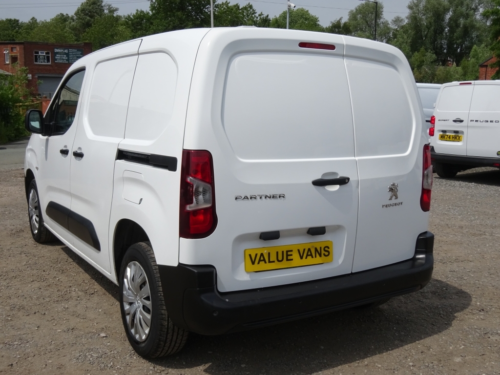 Peugeot Partner Mpv White #17