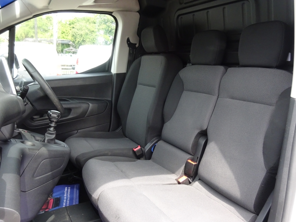 Vauxhall Combo 1.5 Turbo D Se Estate Brown #8