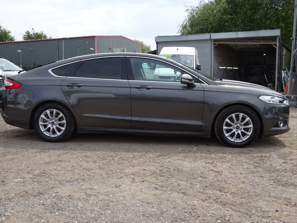 Ford Mondeo 1.5 Tdci Blue #8
