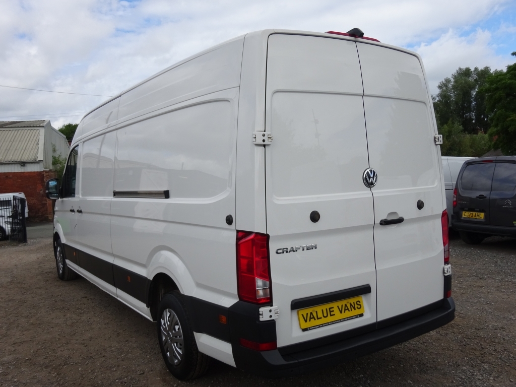 Volkswagen Crafter 2.0Tdi 140Pseu6dt-e Cr35 Mwb Trendline White #17